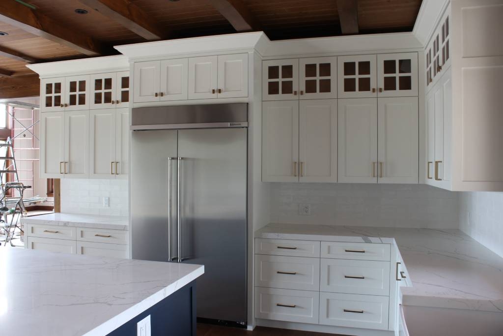white themed kitchen design